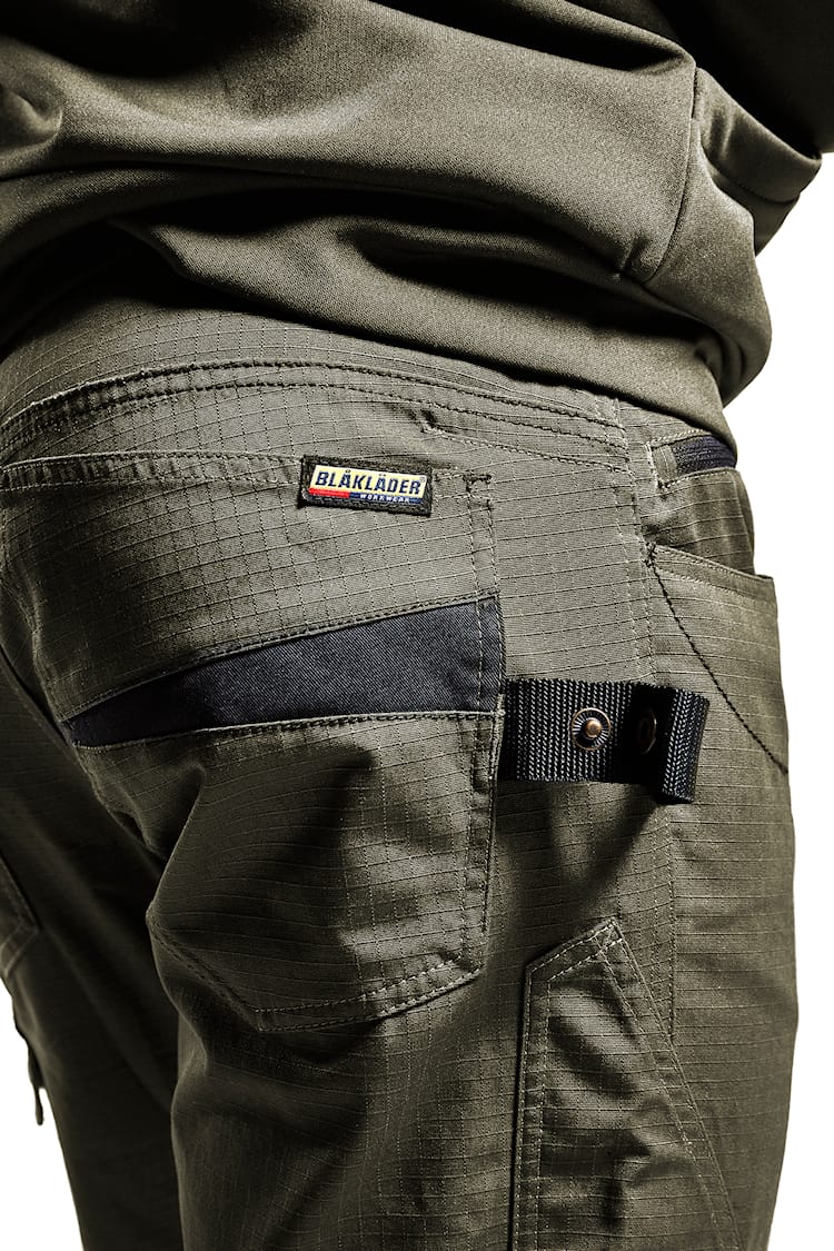 Service Shorts